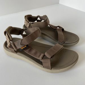 Teva womens sanborn universal sandal 6m